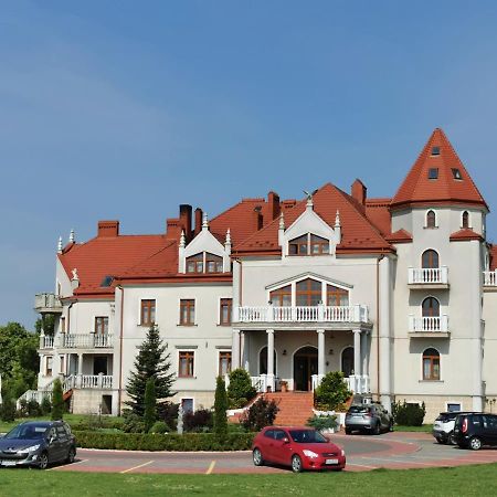 Palac Koronny Noclegi & Wypoczynek Wodzisław Dış mekan fotoğraf